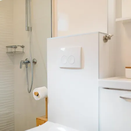 아파트 Dion With Garden And Terrace, Just 200m From The