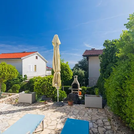 Appartement Dion With Garden And Terrace, Just 200m From The *