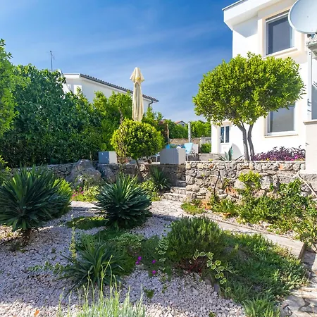 Dion With Garden And Terrace, Just 200m From The