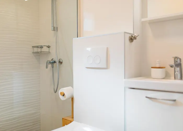 Apartment Dion With Garden And Terrace, Just 200m From The